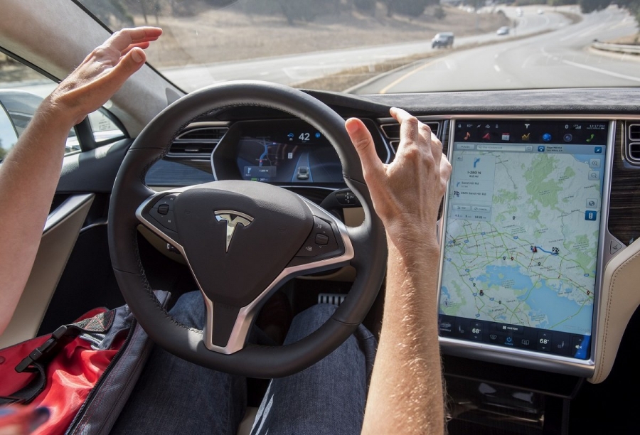 Tesla'nın yeni süni zəka çipi avtomobilləri tamamilə pilotsuz səviyyəyə qaldıra bilər