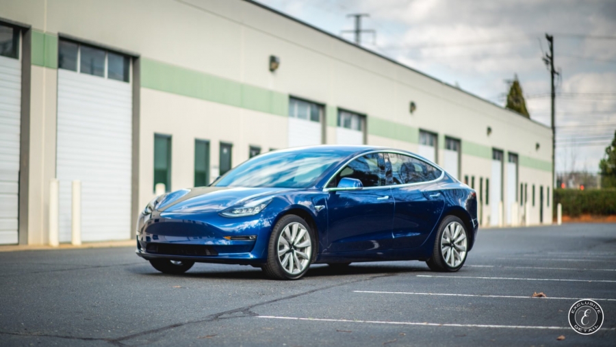 Elon Musk 2 batareyalı yeni Tesla Model 3 haqqında məlumat verdi